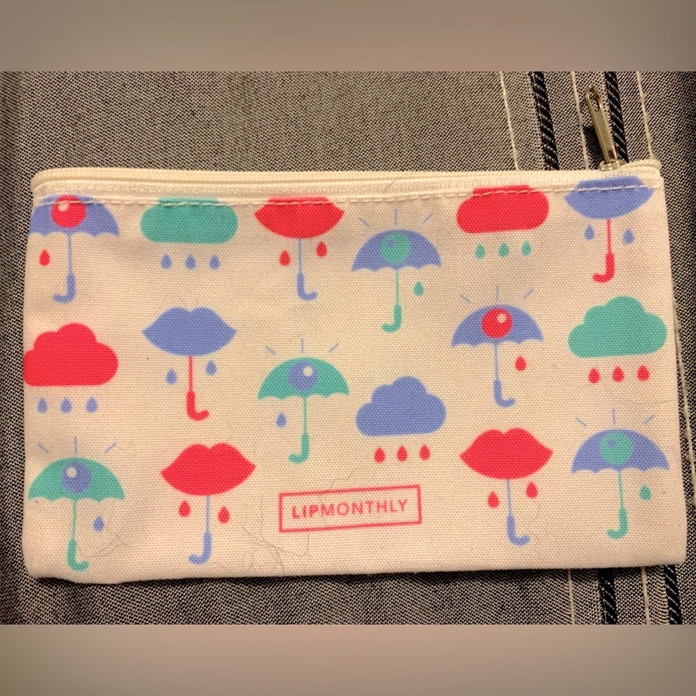 FREE w/$30 purchase || LipMonthly makeup bag